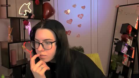 sofi_lonely online show from February 2026 06:17:01 AM