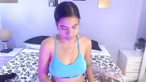 sofi smith online show from December 2024 07:39:02 PM