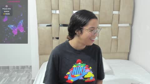 sofi smith online show from January 2025 08:03:02 PM