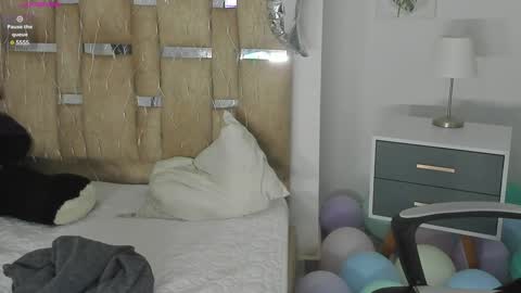 sofi smith online show from January 2025 08:00:01 PM