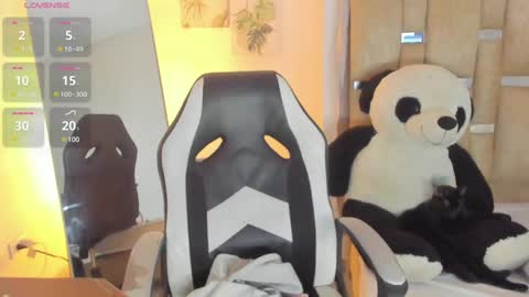 sofi smith online show from February 2025 09:04:01 PM