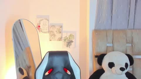 sofi smith online show from February 2025 02:57:01 PM