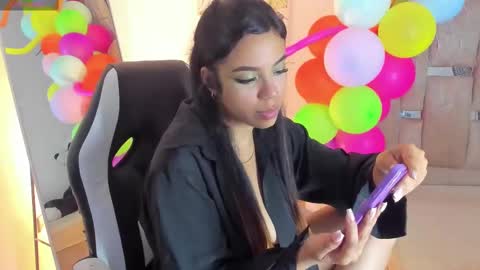 sofi smith online show from March 2025 07:31:02 PM