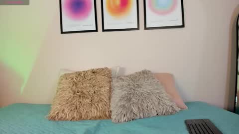 Sofi Vega online show from March 2026 11:24:02 AM