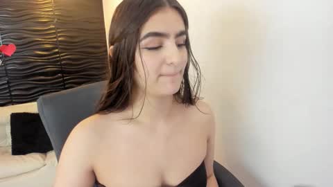 Skarlett online show from December 2025 01:31:02 PM