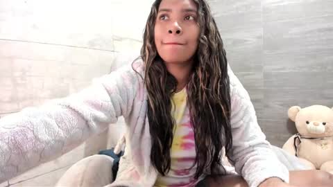 sofia86379 online show from February 2025 05:26:01 PM