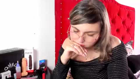 Sofia  bella online show from July 2026 06:35:02 PM