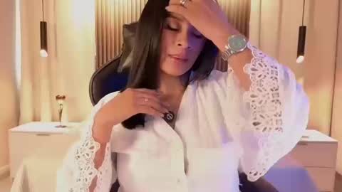 Sofia online show from March 2026 01:07:02 PM