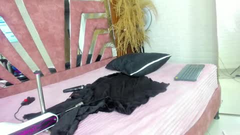 sofia gutierrez   online show from February 2025 11:44:02 AM