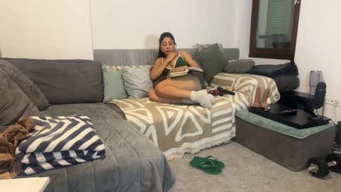 sofia_juicyass online show from November 2025 02:27:01 PM