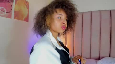 S O F I A  online show from March 2026 11:48:02 AM