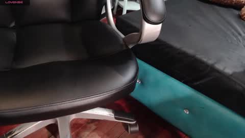 Sofa online show from February 2025 11:13:01 AM