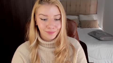 Snapshot of sofia_woodss chatting on December 2024 06:42:02 PM Sofia online show from December 2024 06:42:02 PM