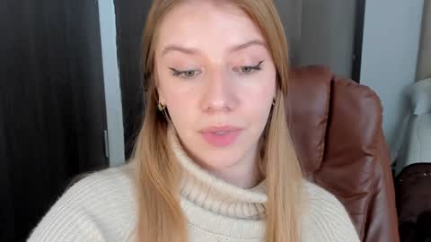 Snapshot of sofia_woodss chatting on January 2025 04:08:02 PM Sofia online show from January 2025 04:08:02 PM
