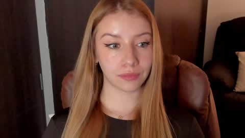Snapshot of sofia_woodss chatting on January 2025 06:10:02 PM Sofia online show from January 2025 06:10:02 PM