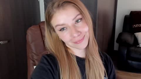 Snapshot of sofia_woodss chatting on February 2025 06:10:01 PM Sofia online show from February 2025 06:10:01 PM