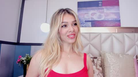 Sofia online show from April 2026 07:32:01 PM