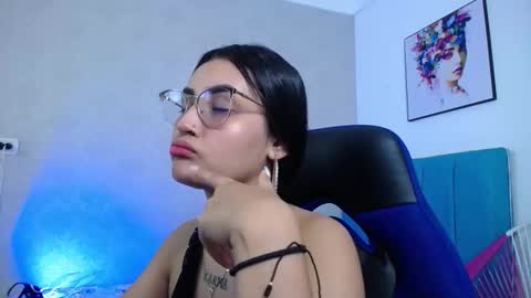 Sofia online show from November 2025 03:12:02 PM