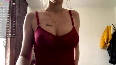 Snapshot of sofiabruno chatting on May 2026 04:21:01 AM Hi My name is Sofia Welcome to my room Please thumbs up - its important online show from May 2026 04:21:01 AM