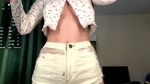 Snapshot of sofiabruno chatting on June 2026 04:19:01 AM Hi My name is Sofia Welcome to my room Please thumbs up - its important online show from June 2026 04:19:01 AM