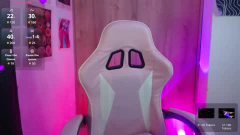 Snapshot of sofiacarti_ chatting on October 2025 05:37:02 AM online show from October 2025 05:37:02 AM