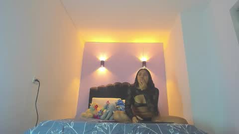 Sofia online show from December 2025 11:21:02 PM