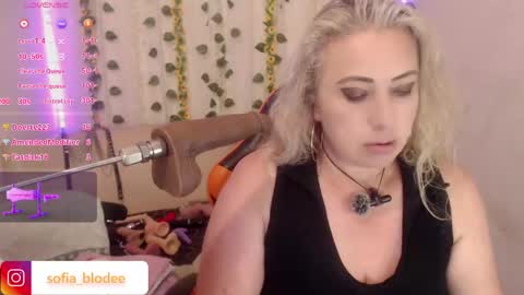 Snapshot of sofiacurvy45 chatting on May 2026 01:57:16 AM sofiacurvy45 online show from May 2026 01:57:16 AM