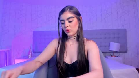 SofiaFontaine online show from December 2025 04:43:01 AM