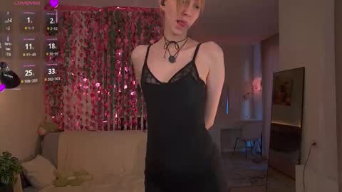 Sofia Help me overcome shynes with 100 thumbs up online show from February 2026 02:07:02 AM