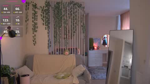 Sofia Help me overcome shynes with 100 thumbs up online show from April 2026 02:31:01 AM