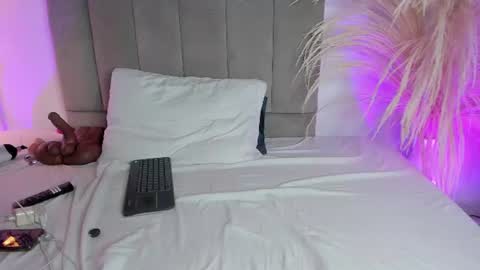sofiavitali_ online show from July 2026 11:01:02 AM
