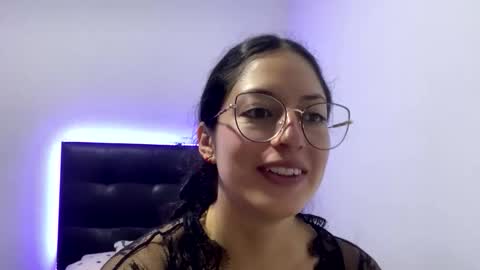Snapshot of sofiawhite3 chatting on February 2026 11:33:01 AM Sofi online show from February 2026 11:33:01 AM