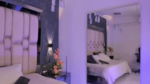  sofie  online show from October 2025 07:48:02 PM