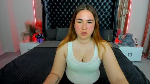 Snapshot of sofii_darling chatting on April 2026 05:25:01 PM sofii_darling online show from April 2026 05:25:01 PM