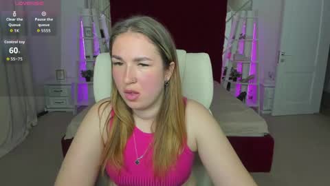 Snapshot of sofii_darling chatting on April 2026 04:45:02 PM sofii_darling online show from April 2026 04:45:02 PM