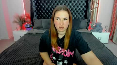 Snapshot of sofii_darling chatting on May 2026 04:55:02 PM sofii_darling online show from May 2026 04:55:02 PM