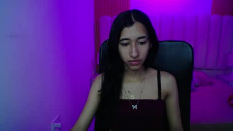 Snapshot of sofii_tk chatting on June 2026 03:41:01 AM Sofii online show from June 2026 03:41:01 AM