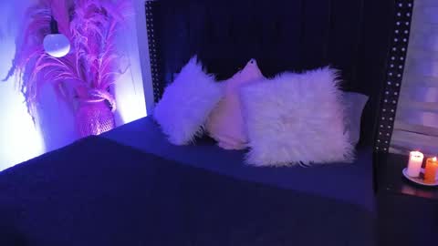 Sofia online show from October 2025 03:59:02 AM