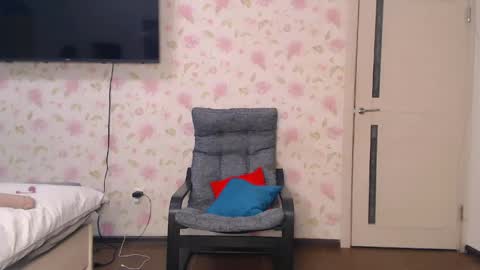 Snapshot of sofiyaruch chatting on April 2026 08:12:02 AM Kaitbrunette and SofiblondeWelcome room Private is Open Make us happy online show from April 2026 08:12:02 AM