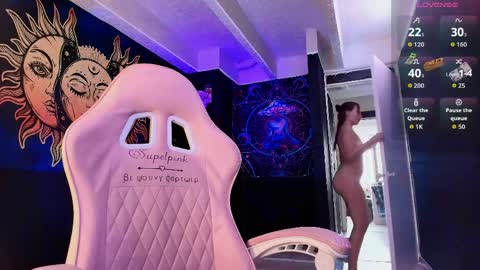 Nicol online show from April 2026 10:14:02 PM