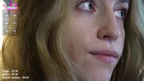 softdreamer_ online show from November 2025 05:39:01 PM