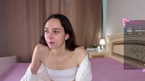 Snapshot of softiedream chatting on October 2025 07:08:01 AM Elly online show from October 2025 07:08:01 AM