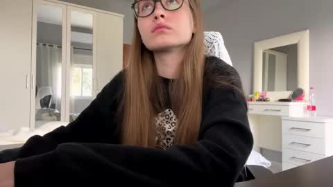 softlygirl online show from March 2026 01:48:02 PM