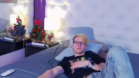 softvandal online show from December 2025 02:45:02 PM