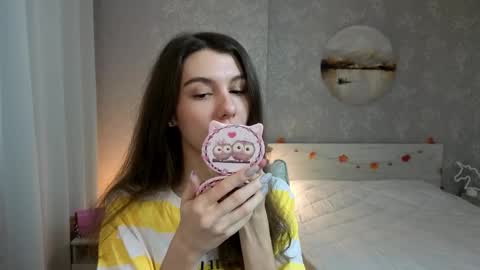 Kelly online show from November 2025 03:12:02 PM