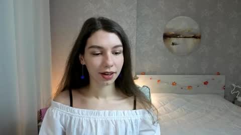 Kelly online show from November 2025 01:11:02 PM