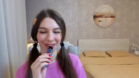 Kelly online show from February 2026 05:20:01 PM