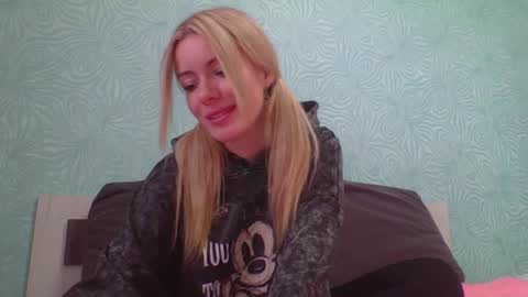 softy_aura online show from March 2026 09:37:02 AM