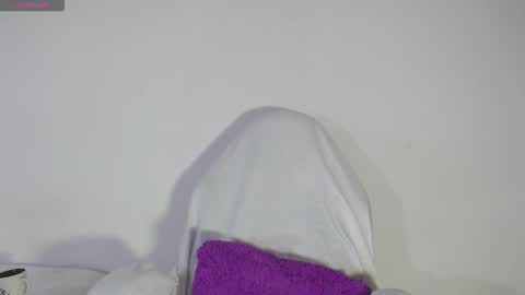 Snapshot of sol_rous chatting on March 2026 01:33:02 PM online show from March 2026 01:33:02 PM