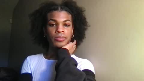 SolaceEve online show from November 2025 06:35:01 PM